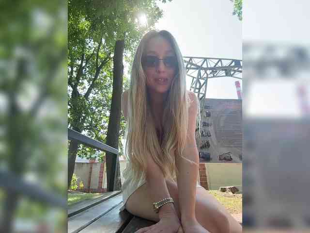 KiraBlake Sex Cam Show