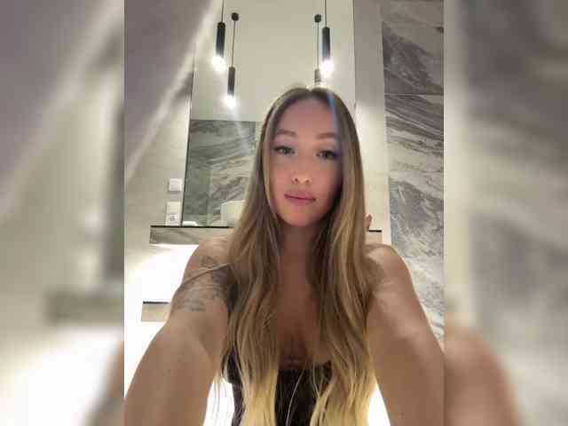Chloee webcam