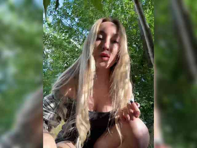 Chloee webcam
