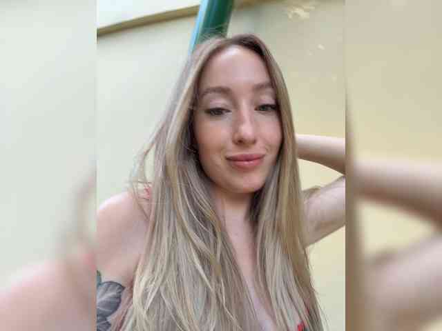 Chloee webcam