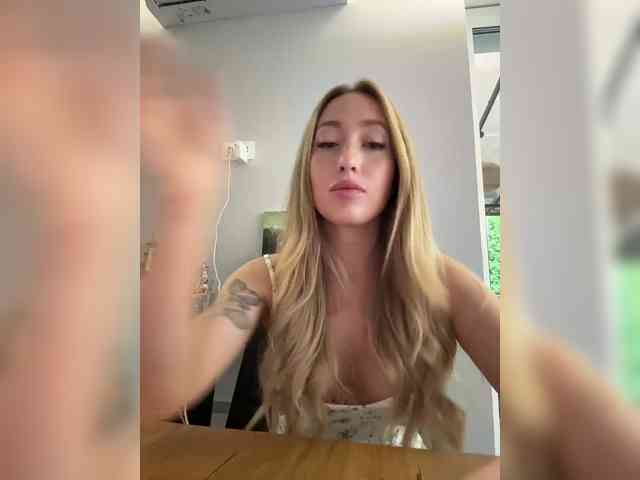 Chloee webcam