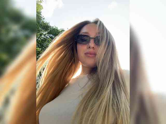 Модель: Chloee