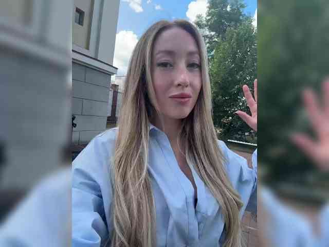 Chloee webcam