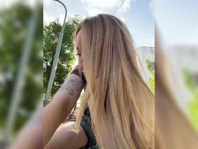 Модель: Chloee