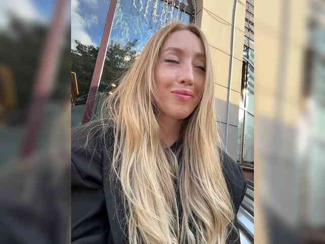 Chloee webcam