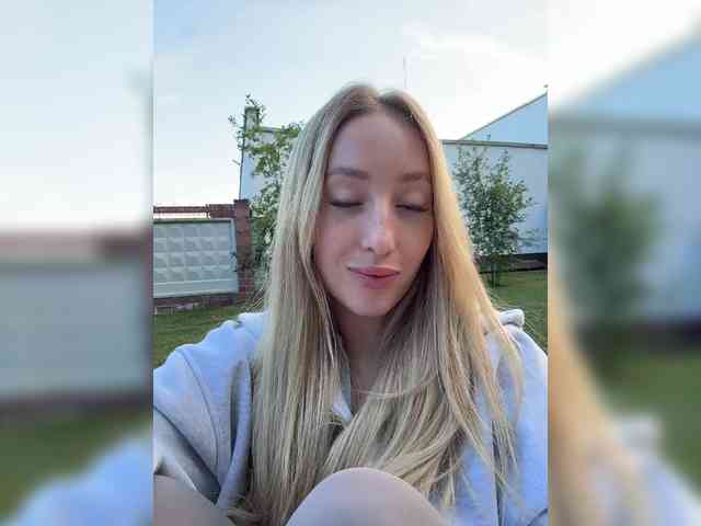 Chloee webcam