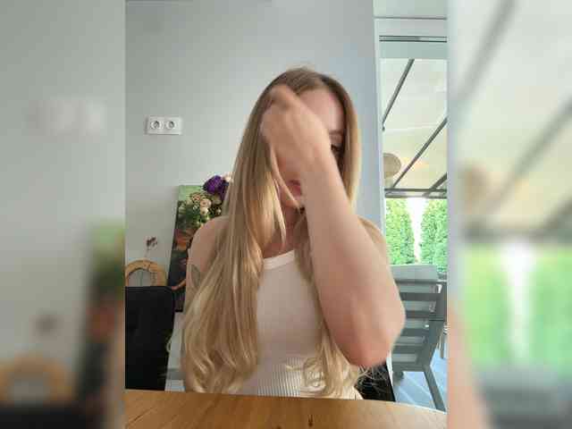 Модель: Chloee