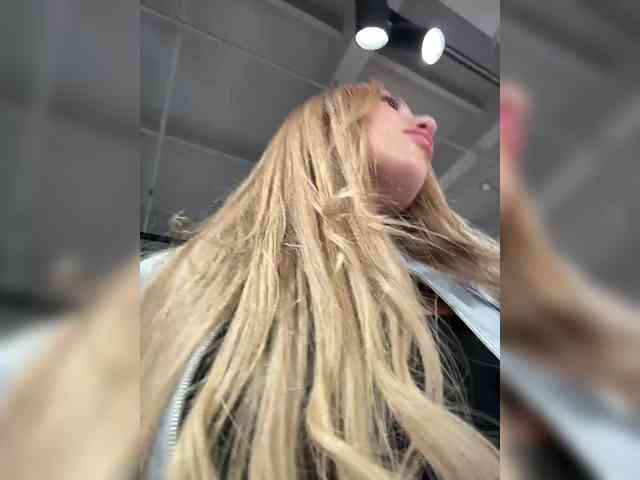 Chloee webcam