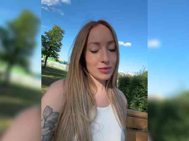 Chloee webcam