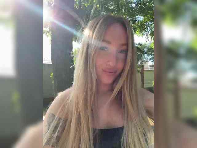 Chloee webcam