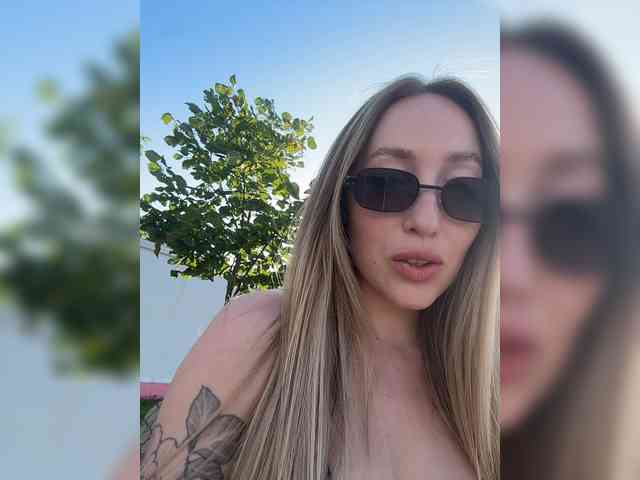 Chloee webcam