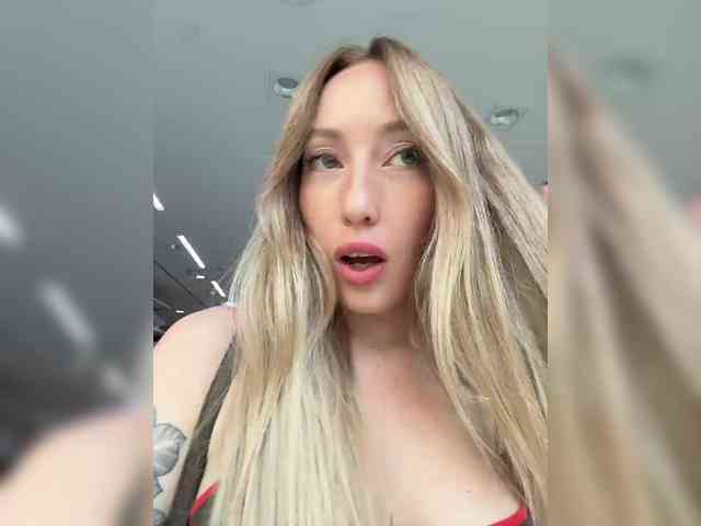 Chloee webcam