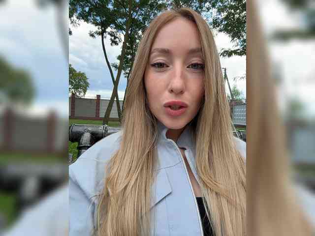 Модель: Chloee