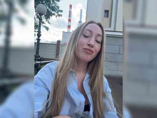 Chloee webcam