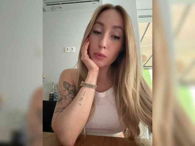 Chloee webcam