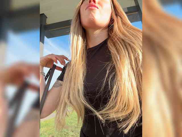 Chloee webcam