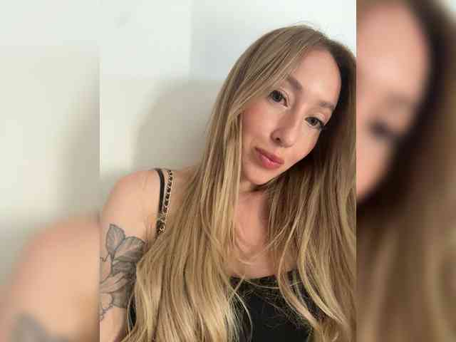 Chloee webcam