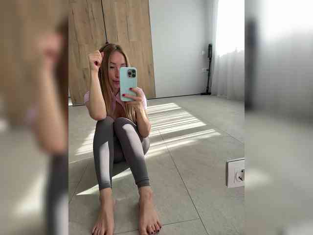 Модель: Chloee