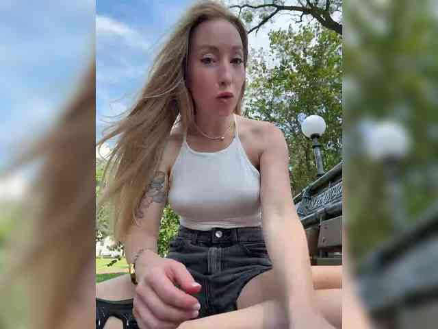 Chloee webcam