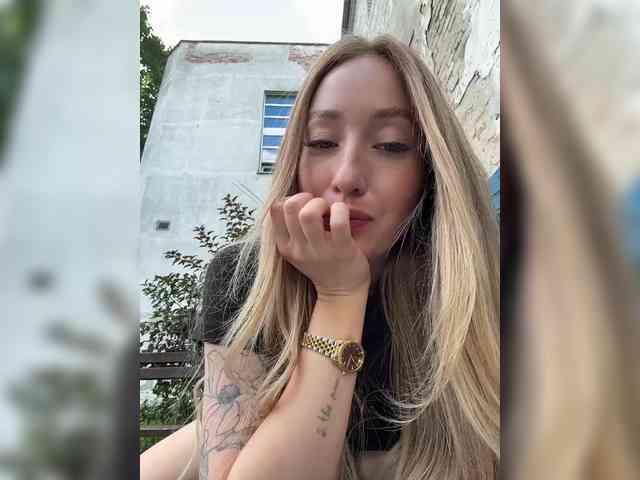 Chloee webcam