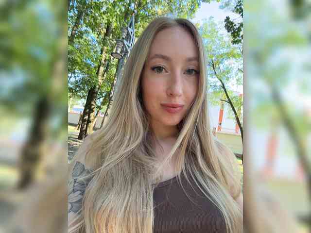 Chloee webcam