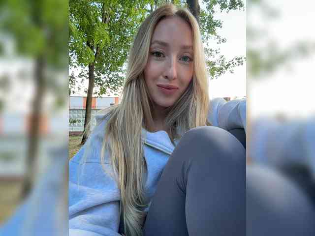 Chloee webcam