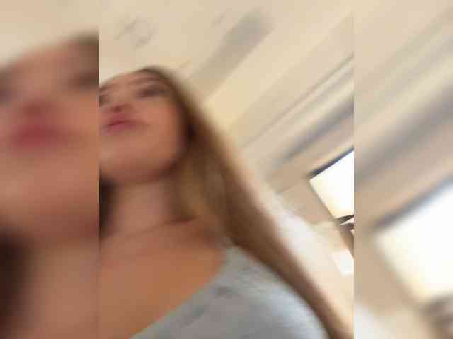 Модель: Chloee