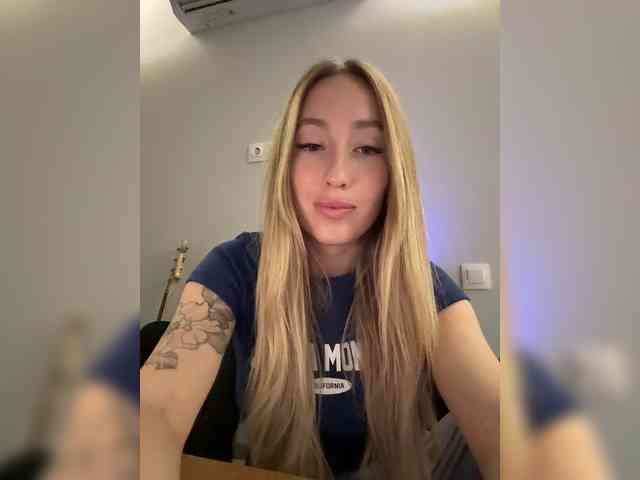 Chloee webcam