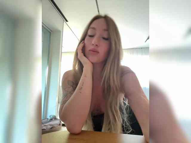 Chloee webcam
