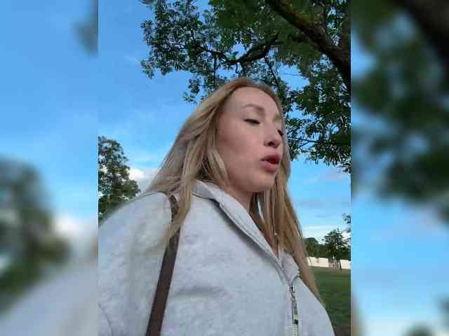 Модель: Chloee