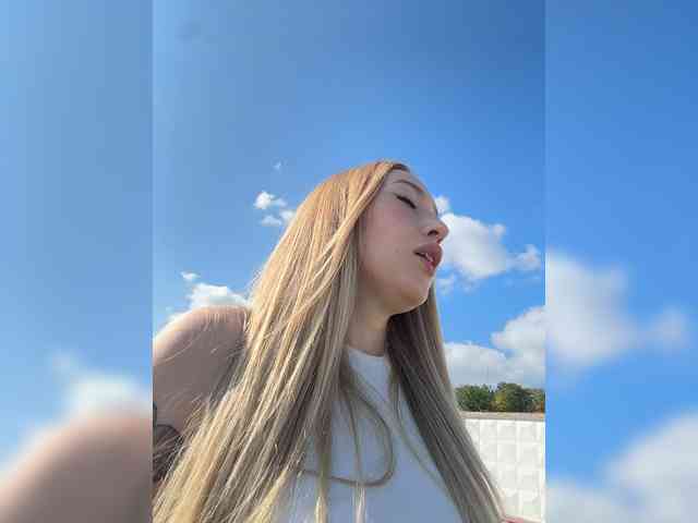 Модель: Chloee