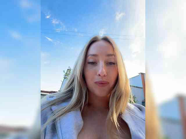 Chloee webcam