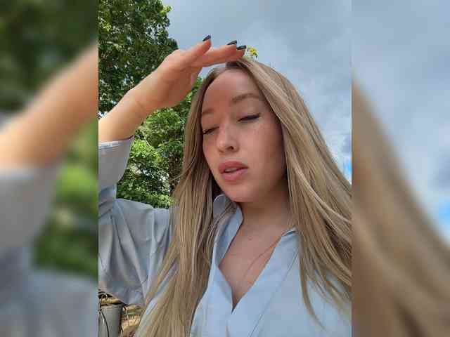Chloee webcam
