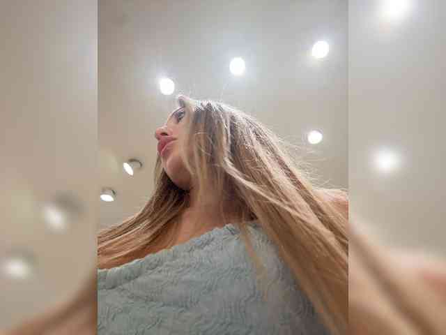 Chloee webcam