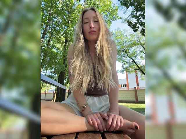 Chloee webcam