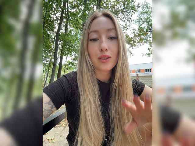 Модель: Chloee