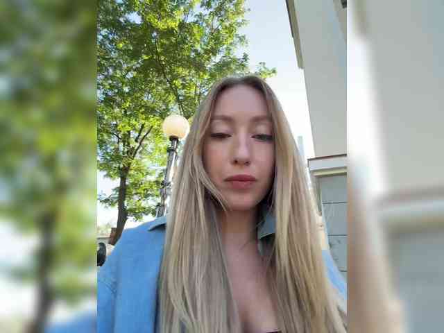 Модель: Chloee