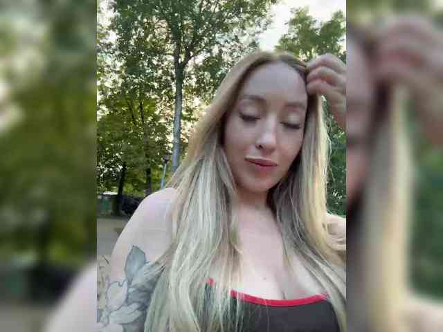 Chloee webcam