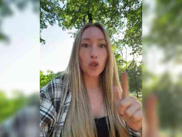 Chloee webcam