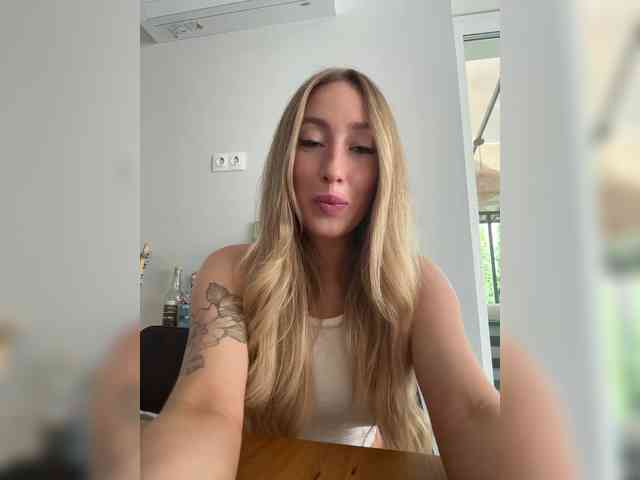 Chloee webcam