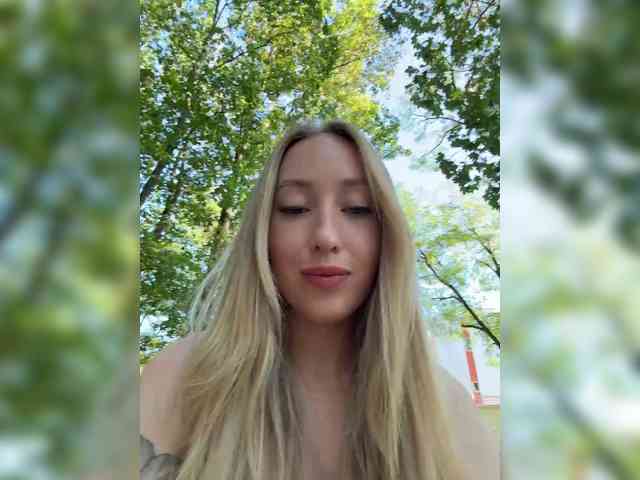 Chloee webcam
