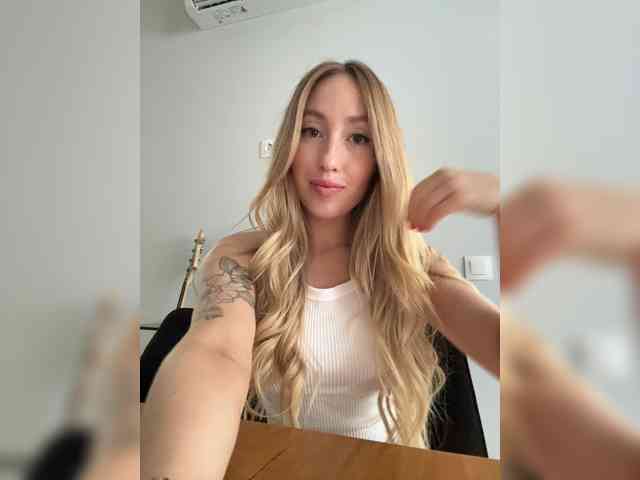 Chloee webcam