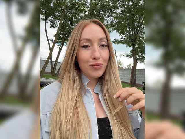 Chloee webcam