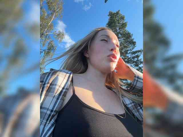 Модель: Chloee
