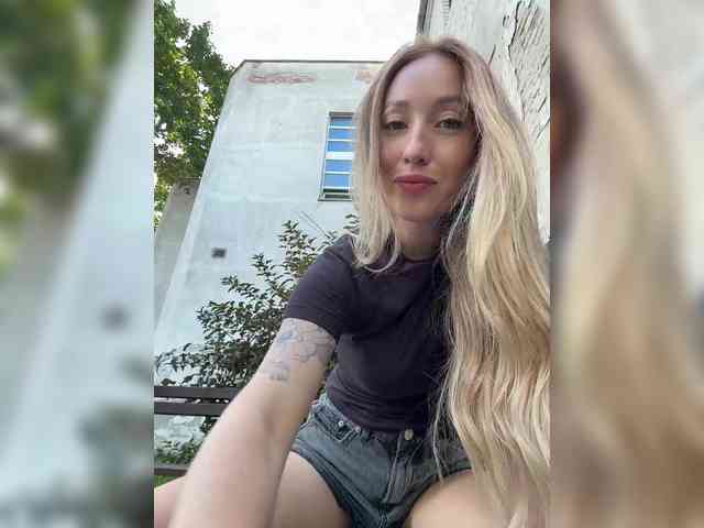Chloee webcam