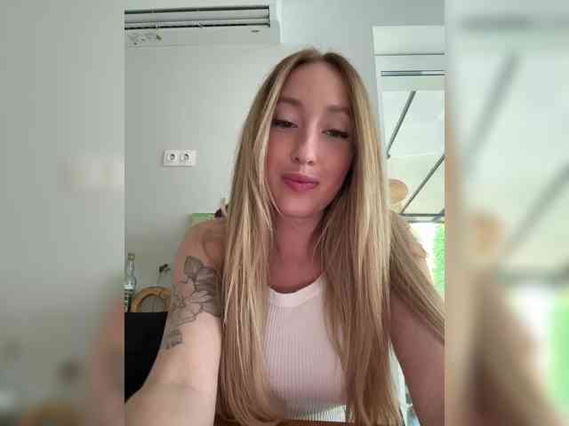 Модель: Chloee