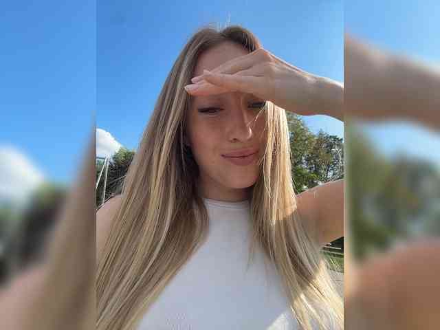 Chloee webcam