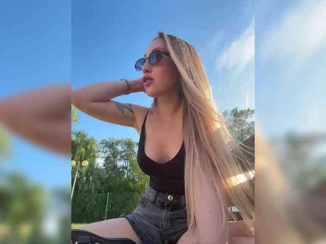 Модель: Chloee