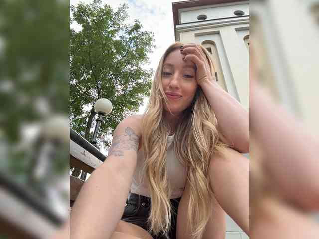 Chloee webcam