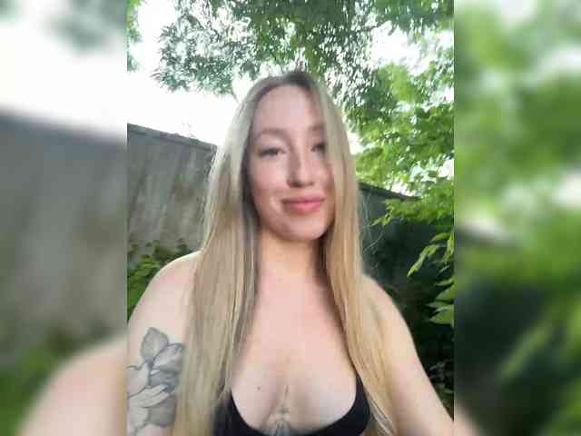 KiraBlake Sex Cam Show
